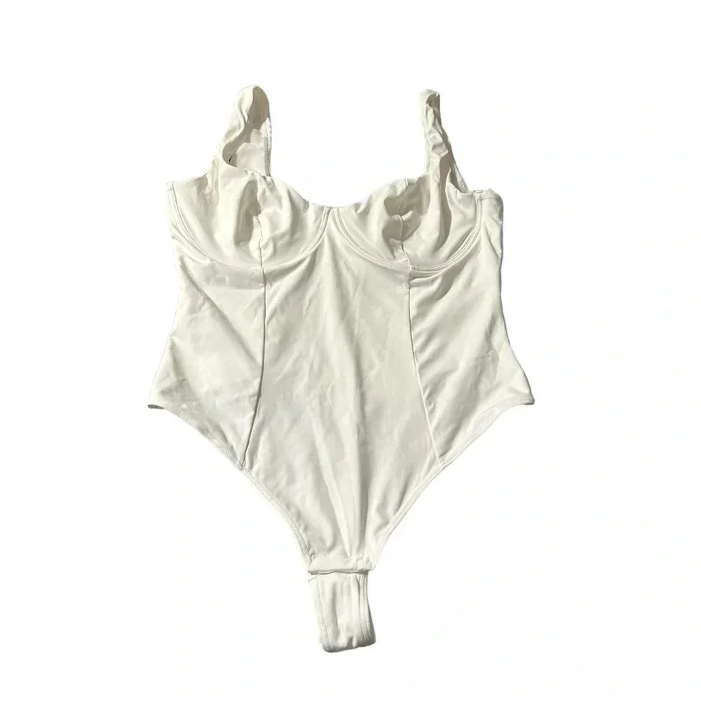Women's size XXL white shape wear bodysuit with under wire bra, new no tags